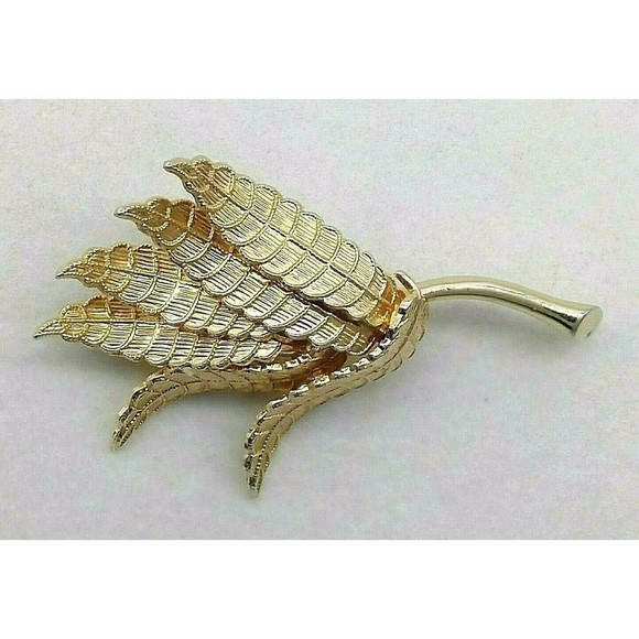 Vintage Marvella Leaf Leaves Brooch Pin Etched Design Gold Tone Metal Shiny! - Picture 2 of 12